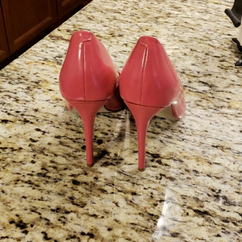Pink heels - Picture 3 of 4